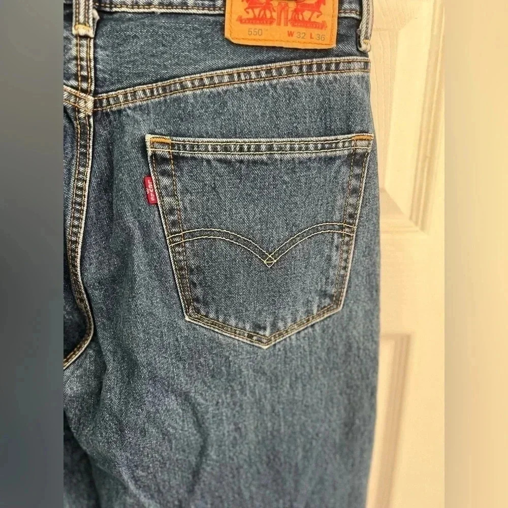 Levi Mens Dark wash 550 vintage style Jeans W32L36 - Picture 7 of 7